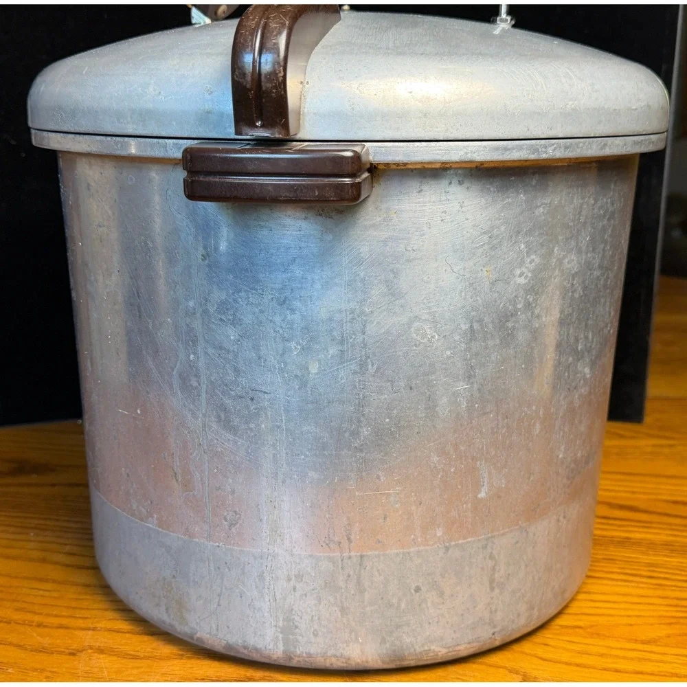 Vintage Presto 21-B Pressure Cooker Canner: 21 Quart Aluminum with Rack